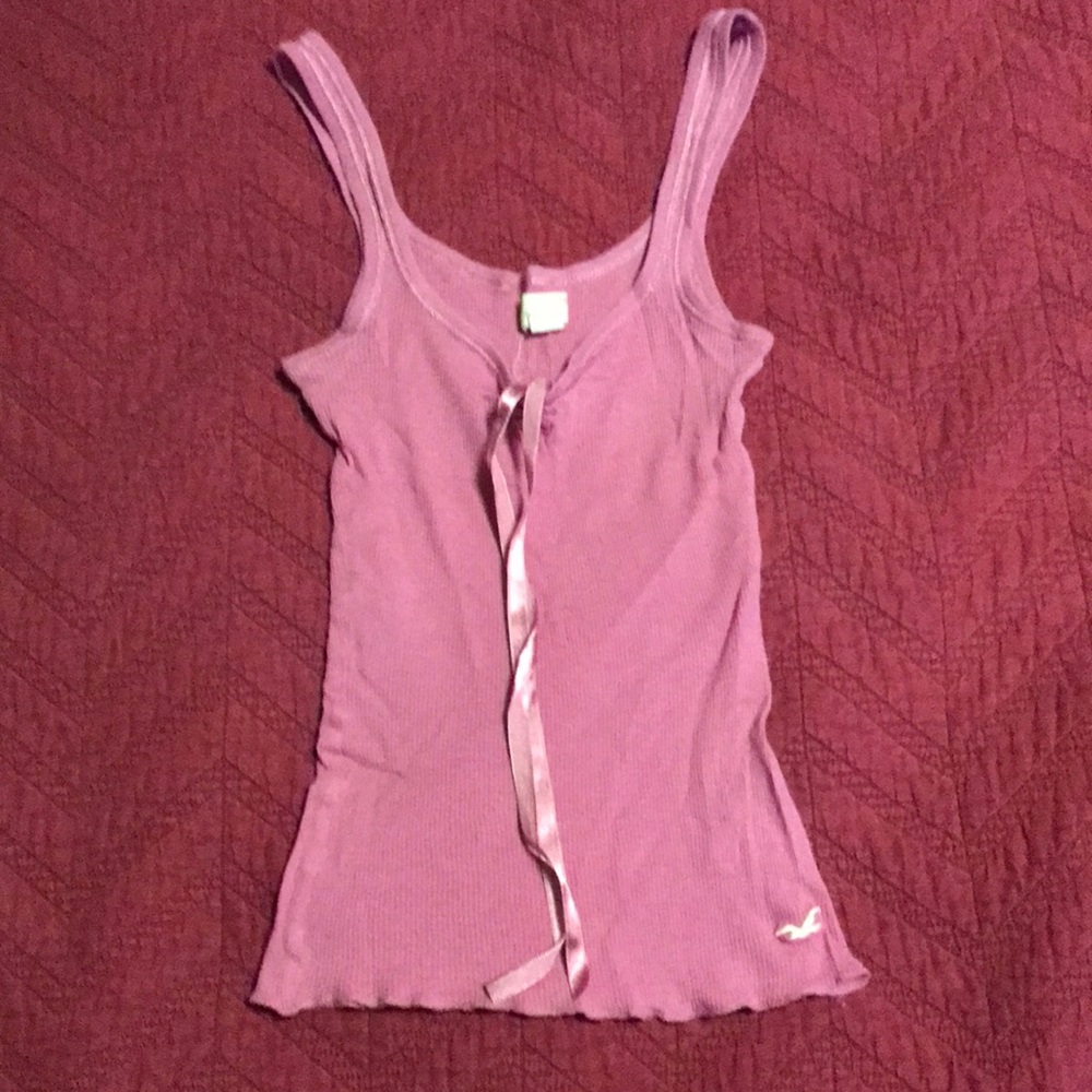 Hollister top
